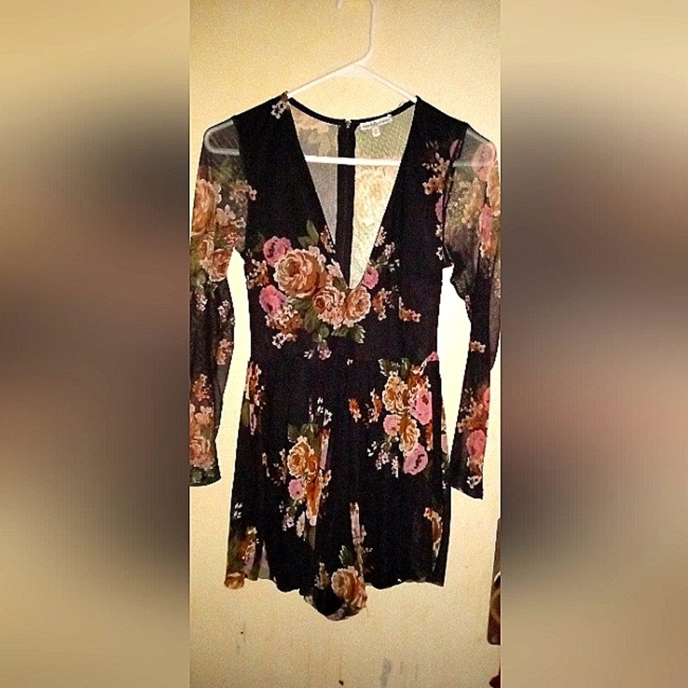 Charlotte Russe floral skort size small